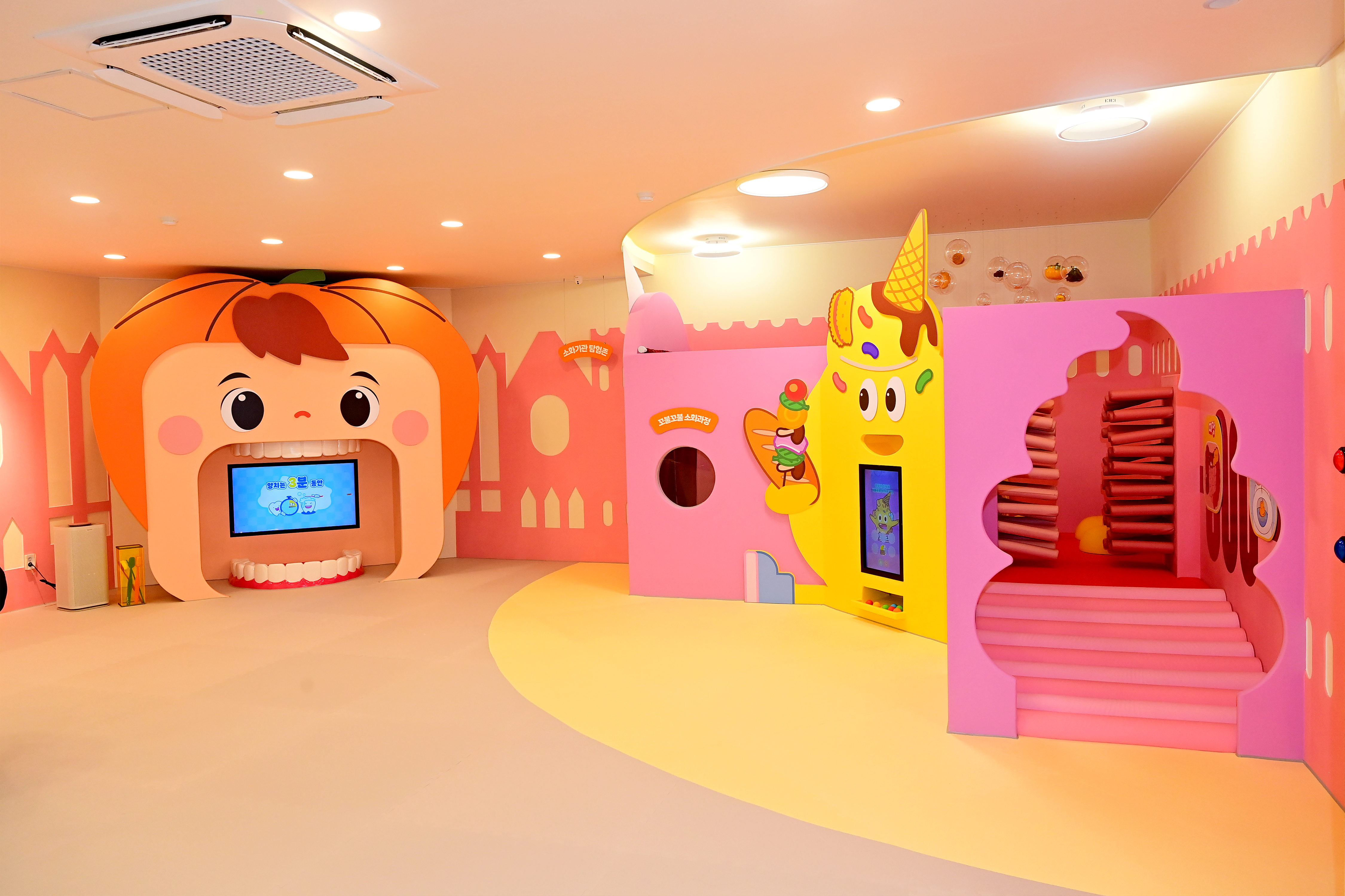 연수구는 아동의 올바른 식습관 형성과 건강한 성장을 돕기 위해 청학동 연수체육진흥합동청사 3층에 연수구 어린이 식생활 교육관을 조성하고 이달 1일부터 본격 운영에 들어갔다